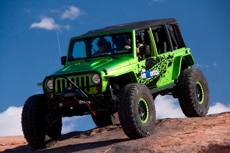 Illustration for article titled Extreme Mopar Off-Road Rams, Jeeps Justify Chrysler's Existence